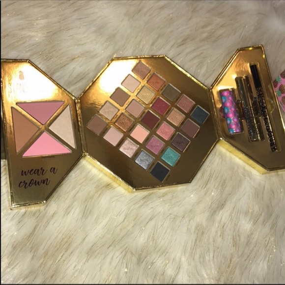 ⚠️ PRICE FIRM SHUTTING DOWN ⚠️ 🆕🍍 SWEET ESCAPE Collectors Set - Picture 4 of 7